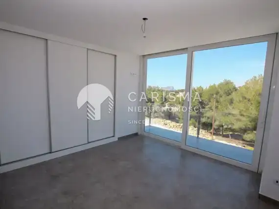 (20) Nowa i nowoczesna willa w dobrej lokalizacji, w Moraira