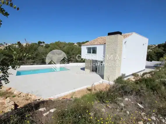 (28) Nowa i nowoczesna willa w dobrej lokalizacji, w Moraira