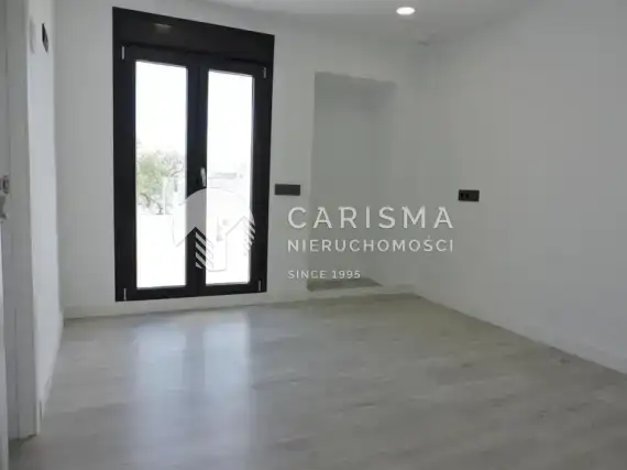 (10) Nowoczesna willa w Moraira