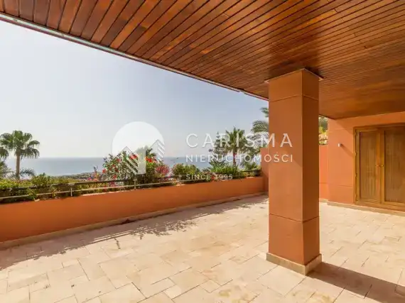 (3) Wspaniały apartament z widokiem na morze w Puerto Banus