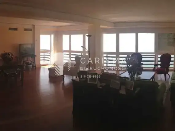 (3) Apartament w doskonałej lokalizacji, z widokiem na morze w Maladze
