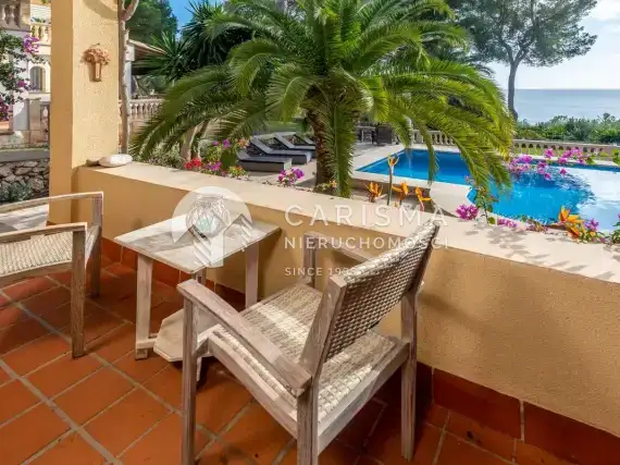 (6) Elegancka willa w pierwszej przy plaży Cala Mandia