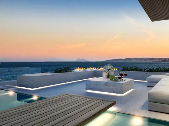 (4) Luksusowe apartamenty w pierwszej linii brzegowej, w budowie w Esteponie, Costa del Sol