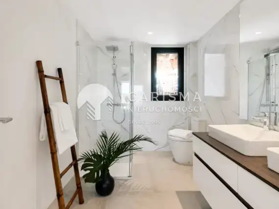 (20) Nowe apartamenty w Estepona