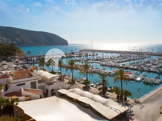 (2) Projekt luksusowej willi w drugiej linii w Moraira