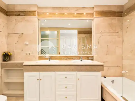 (11) Apartament, Marbella East, Costa del Sol, 122 m<sup>2</sup>