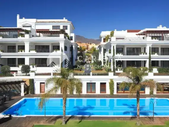 (18) Apartament z ogródkiem oraz widokiem na morze w Estepona
