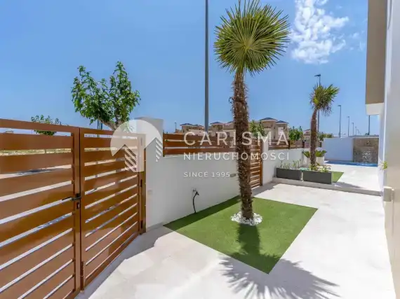 (5) Nowy dom z basenem 300m od plaży, Costa Blanca, Hiszpania.
