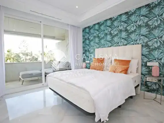 (6) Luksusowy apartament w pierwszej linii brzegowej, w Golden Mile/Marbella.