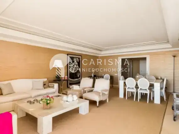 (13) Luksusowy apartament w pierwszej linii brzegowej w Estepona