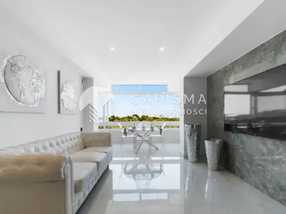 (3) Piękny, odnowiony apartament z widokiem na morze w Rocio del Mar/Torrevieja