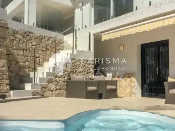 (11) Willa z widokiem na morze w Moraira