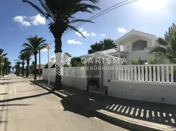 (26) Dom 300 m od plaży w Cabo Roig