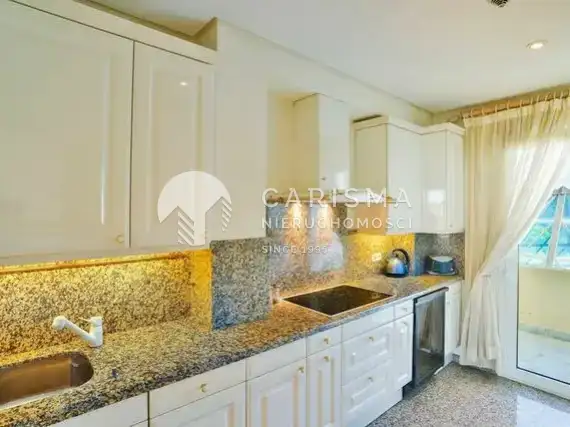 (19) Apartament z widokiem na morze w New Golden Mile