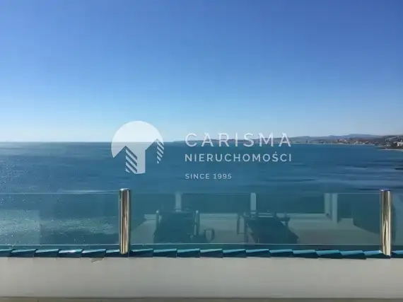 (21) Dwupoziomowy penthouse z widokiem na morze w Benalmadena Costa.