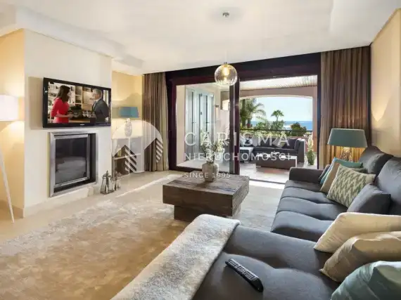 (4) Apartament z widokiem na morze w Puerto Banus