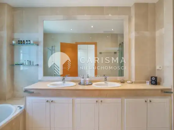 (34) Willa, Marbella East, Costa del Sol, 531 m<sup>2</sup>