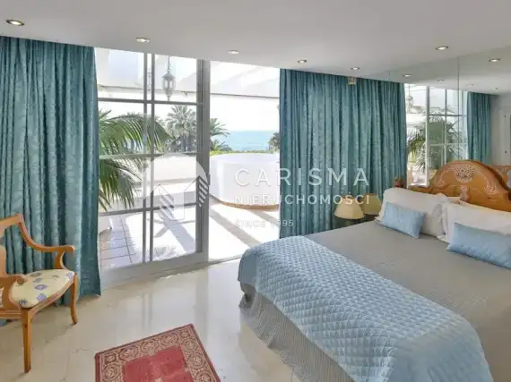 (14) Penthouse na terenie zamkniętego osiedla tuż przy plaży
