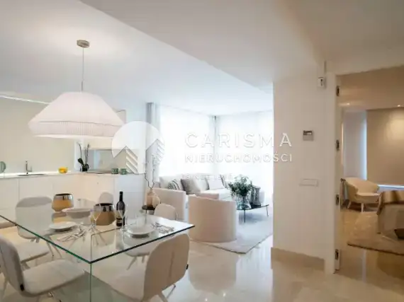 (13) Wspaniały apartament w pierwszej linii brzegowej w Estepona