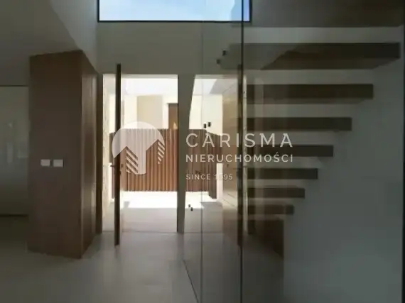 (16) Carisma buduje. Zobacz naszą flagową realizację.