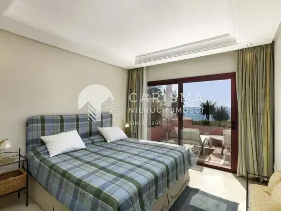 (6) Apartament w pierwszej linii brzegowej, New Golden Mile, Costa del Sol