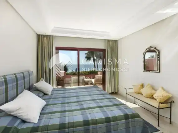 (7) Apartament w pierwszej linii brzegowej, New Golden Mile, Costa del Sol