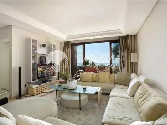 (11) Apartament w pierwszej linii brzegowej, New Golden Mile, Costa del Sol