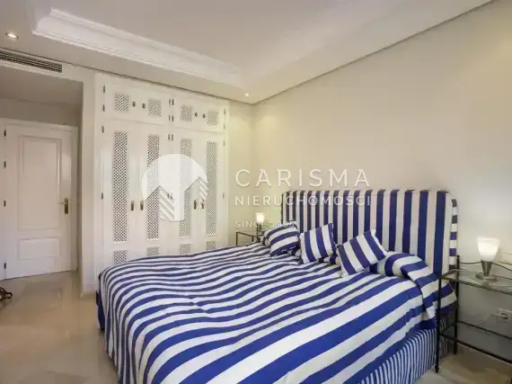 (15) Apartament w pierwszej linii brzegowej, New Golden Mile, Costa del Sol