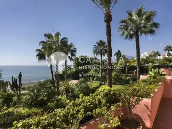 (17) Apartament w pierwszej linii brzegowej, New Golden Mile, Costa del Sol