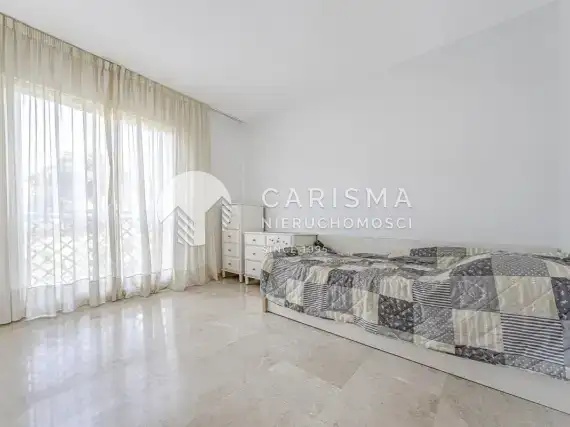 (9) Wspaniały apartament w kompleksie w pierwszej linii brzegowej, Cabopino, Costa del Sol