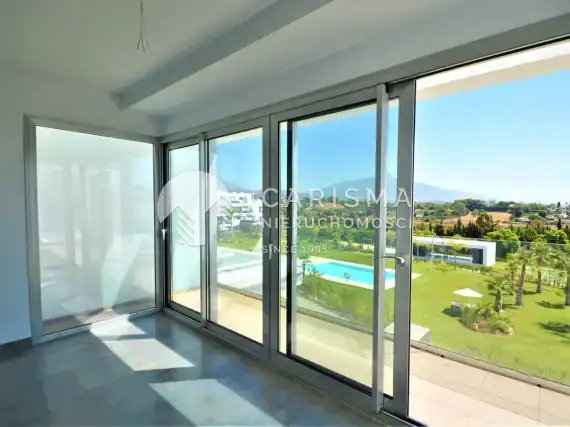 (10) Nowy, luksusowy penthouse w Atalaya, Costa del Sol