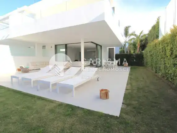 (4) Luksusowy, parterowy apartament w Atalaya, Costa del Sol