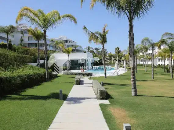 (7) Luksusowy, dwupoziomowy apartament w Atalaya, Costa del Sol.