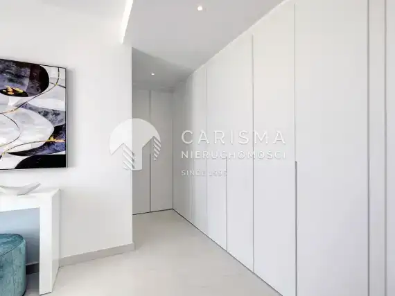 (17) Luksusowy, dwupoziomowy apartament w Atalaya, Costa del Sol.