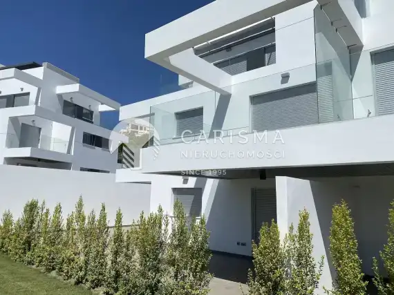 (34) Luksusowy apartament przy polach golfowych w Atalaya, Costa del Sol