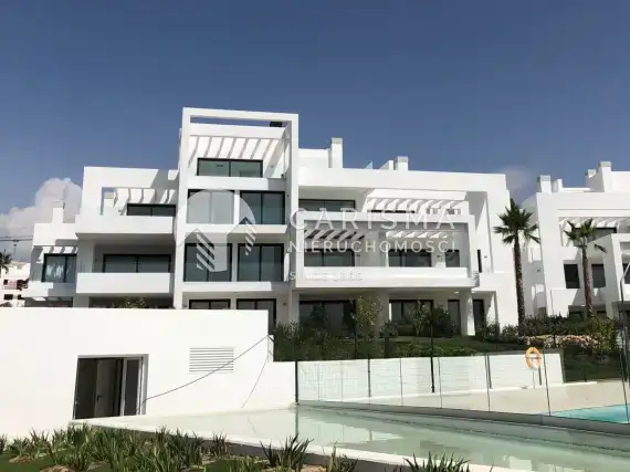 Luksusowy penthouse przy polach golfowych, w Atalaya, Costa del Sol. 2