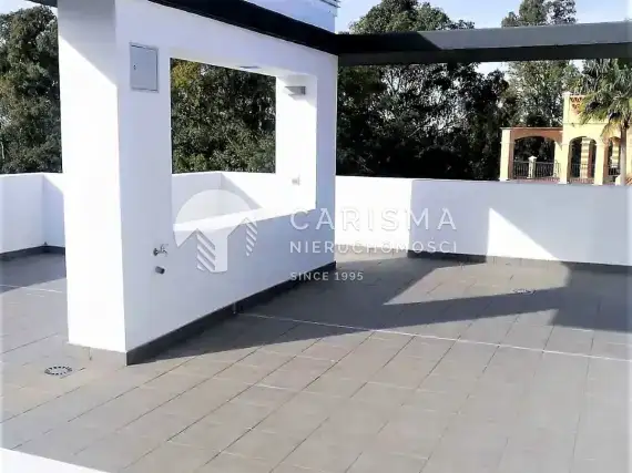 (3) Luksusowy penthouse, gotowy do zamieszkania, w Atalaya, Costa del Sol
