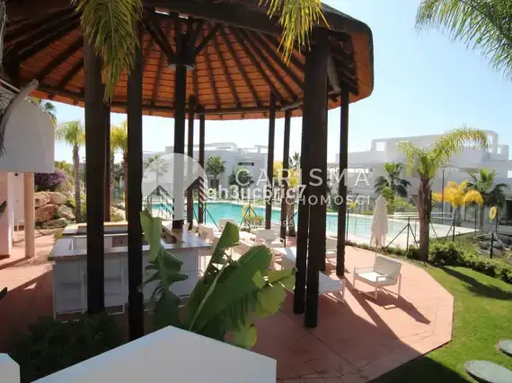 (7) Parterowy, luksusowy apartament gotowy do zamieszkania w Atalaya, Costa del Sol.
