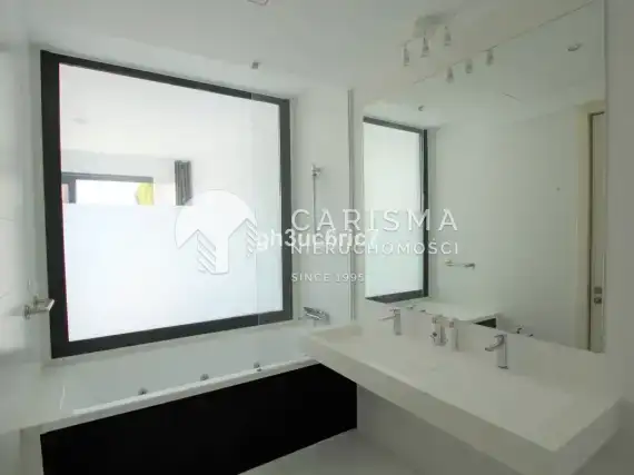 (17) Parterowy, luksusowy apartament gotowy do zamieszkania w Atalaya, Costa del Sol.
