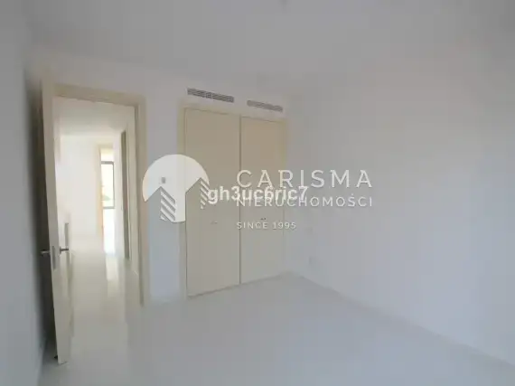 (20) Parterowy, luksusowy apartament gotowy do zamieszkania w Atalaya, Costa del Sol.