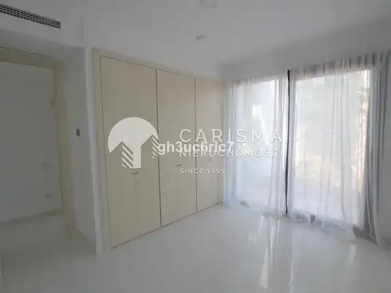 (23) Parterowy, luksusowy apartament gotowy do zamieszkania w Atalaya, Costa del Sol.