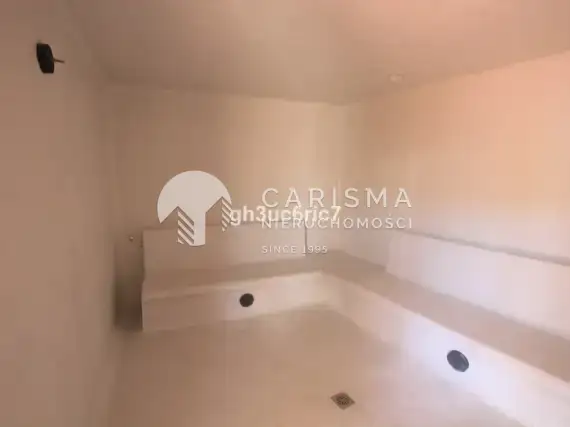 (29) Parterowy, luksusowy apartament gotowy do zamieszkania w Atalaya, Costa del Sol.