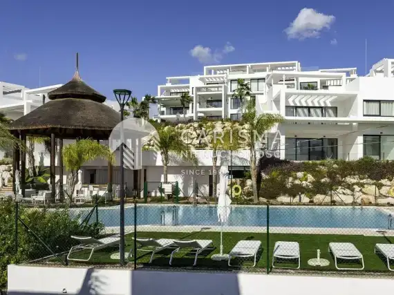 (3) Nowy, gotowy, luksusowy, parterowy apartament w okolicy Benahavis, Costa del Sol