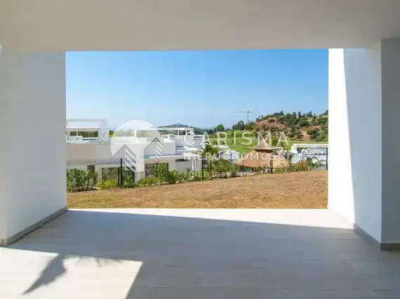 (12) Nowy, gotowy, luksusowy, parterowy apartament w okolicy Benahavis, Costa del Sol