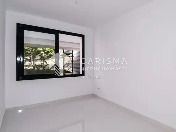 (22) Nowy, gotowy, luksusowy, parterowy apartament w okolicy Benahavis, Costa del Sol