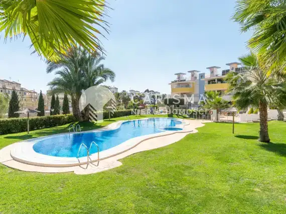 (2) Mieszkanie w Hiszpanii przy polu golfowym Villamartin
