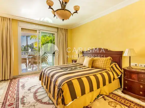 (9) Luksusowy apartament w pierwszej linii brzegowej, Marbella, Costa del Sol