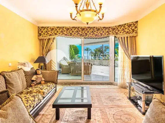 (15) Luksusowy apartament w pierwszej linii brzegowej, Marbella, Costa del Sol