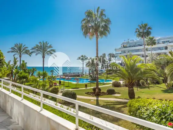 (20) Luksusowy apartament w pierwszej linii brzegowej, Marbella, Costa del Sol