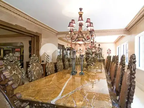 (12) Willa, Marbella West, Costa del Sol, 2177 m<sup>2</sup>
